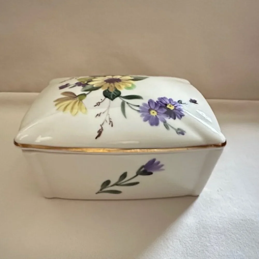 Vintage Porcelain Trinket Box